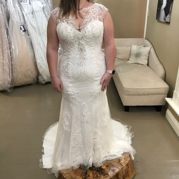 Dresses & Skirts - Wedding dress